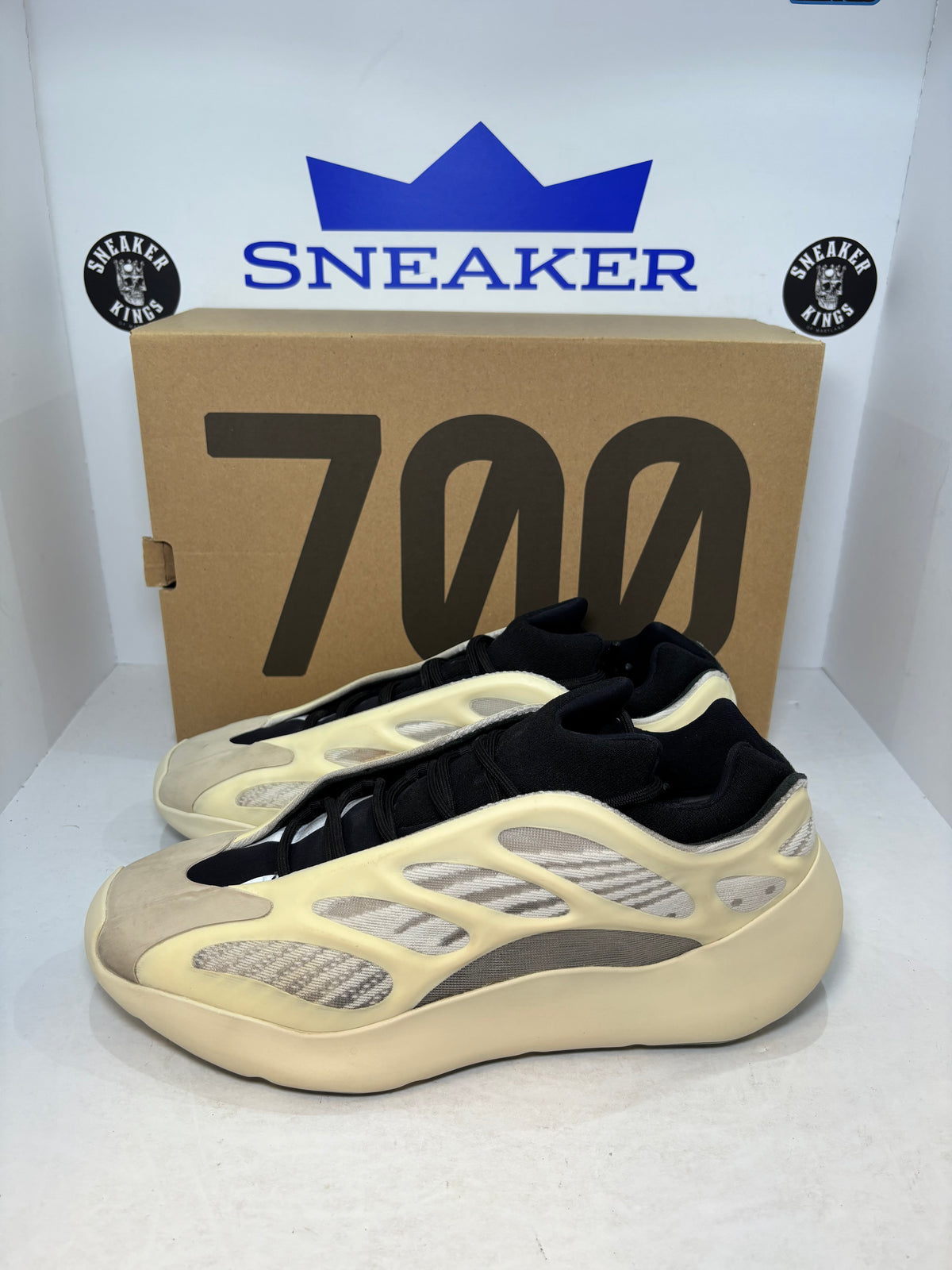 Adidas Yeezy Boost 700 V3 Azael Size 12.5 (Pre-Owned)