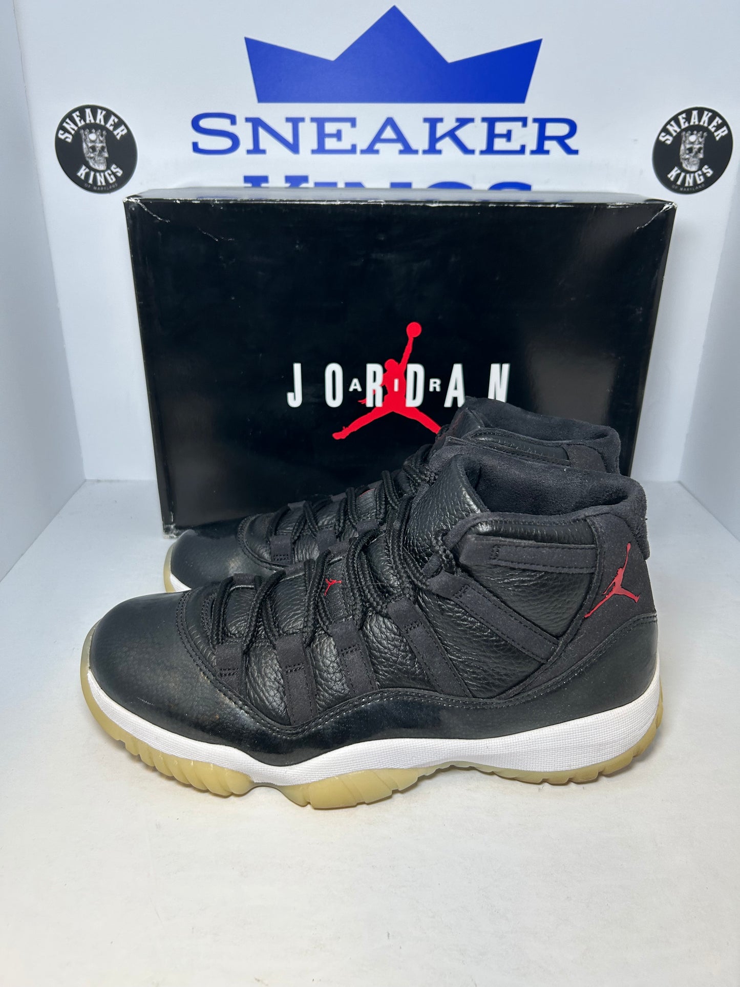 Air Jordan 11 Retro 72-10 (Pre-Owned)