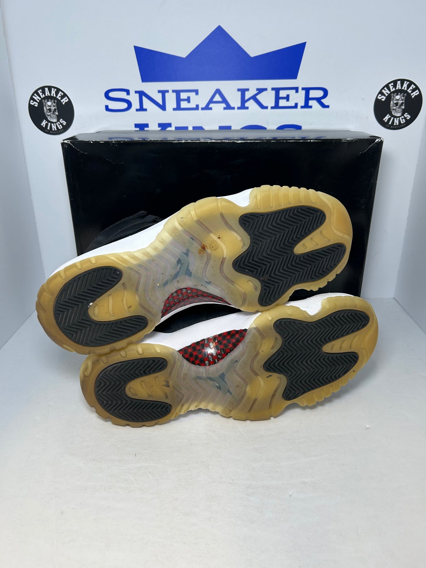 Air Jordan 11 Retro 72-10 (Pre-Owned)