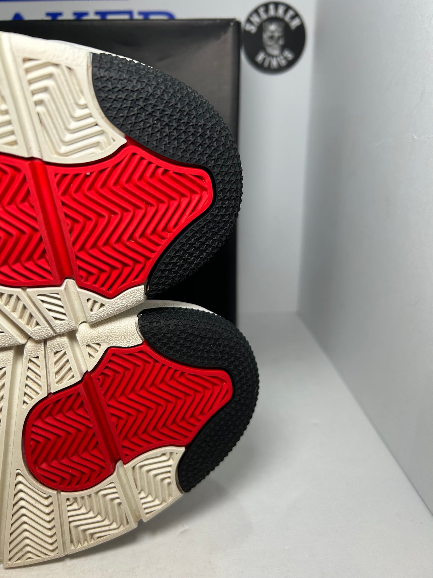 Air Jordan 4 Retro Flight Club (Pre-Owned)