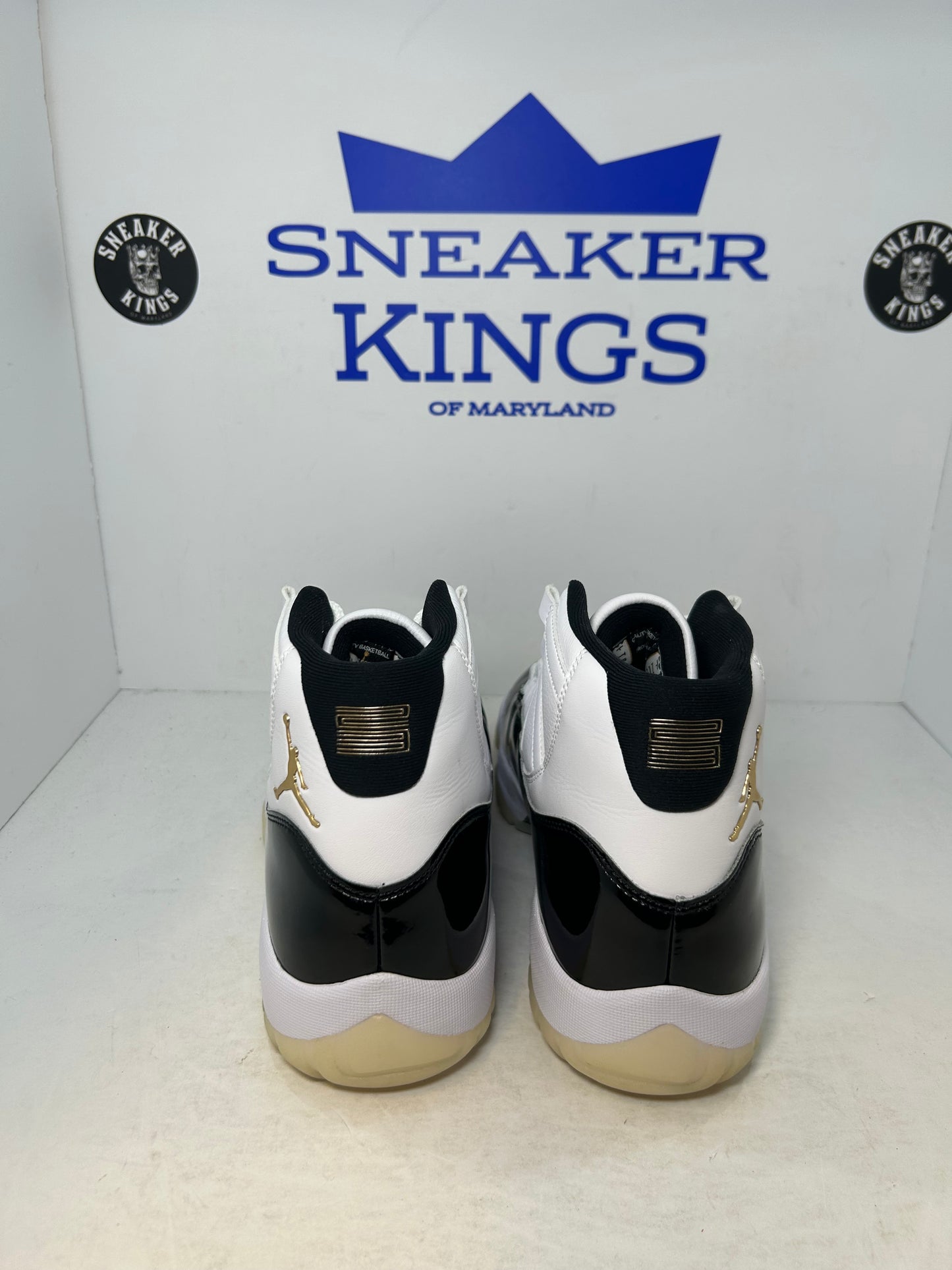 Air Jordan 11 Retro Gratitude Defining Moments DMP (Pre-Owned)