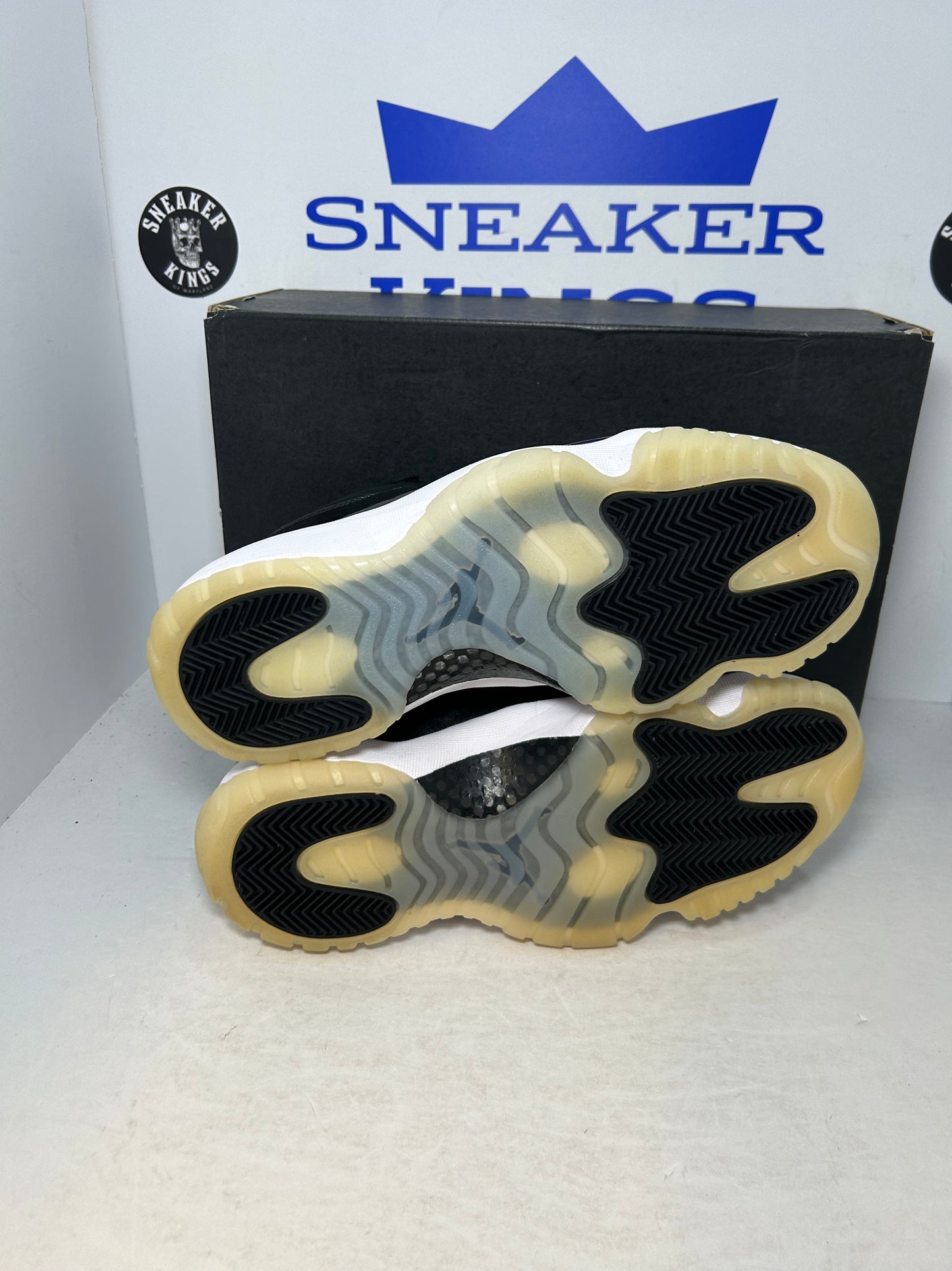 Air Jordan 11 Retro Low Barons (Pre-Owned)