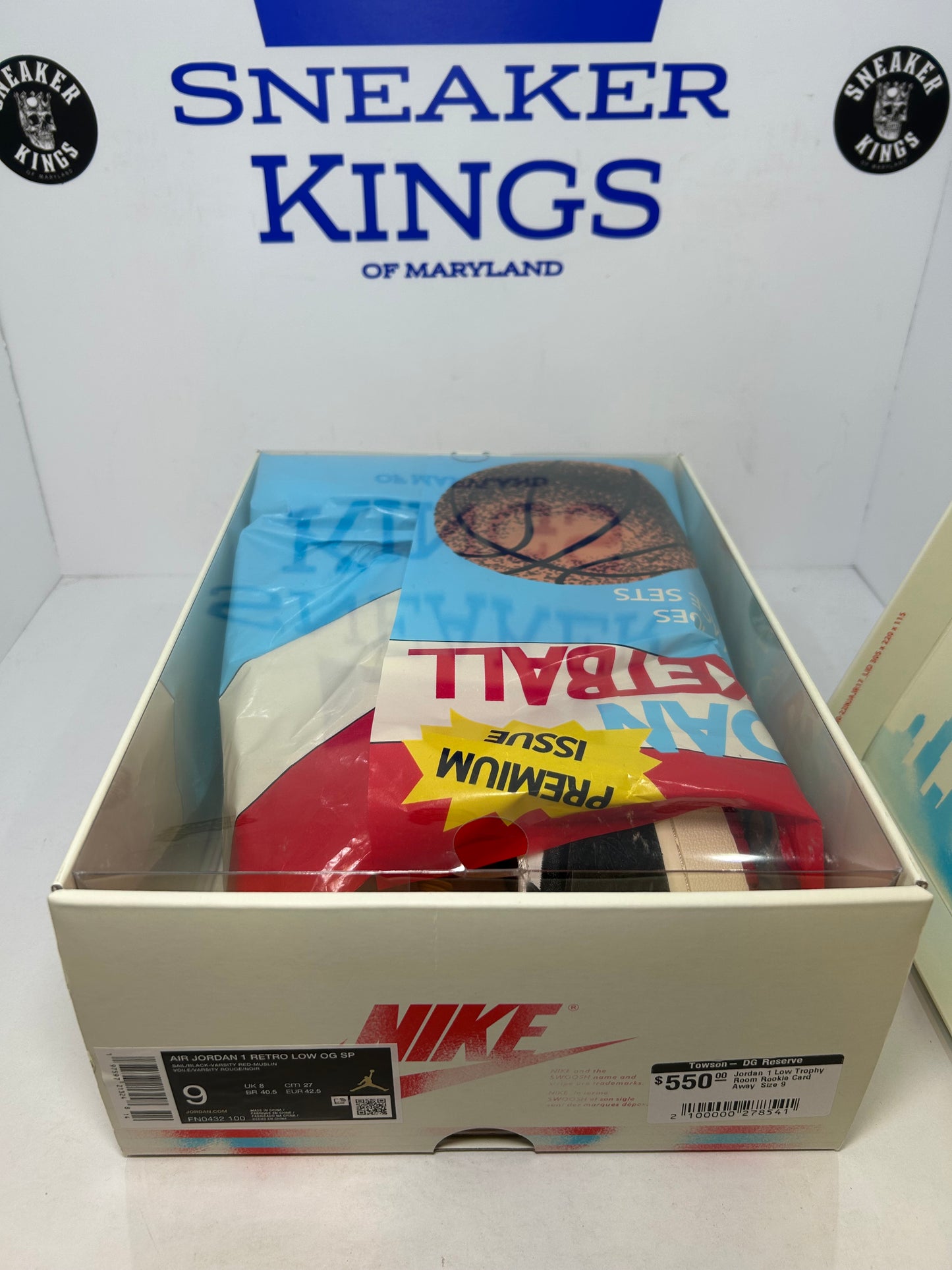 Air Jordan 1 Low OG SP Trophy Room Away (Pre-Owned)