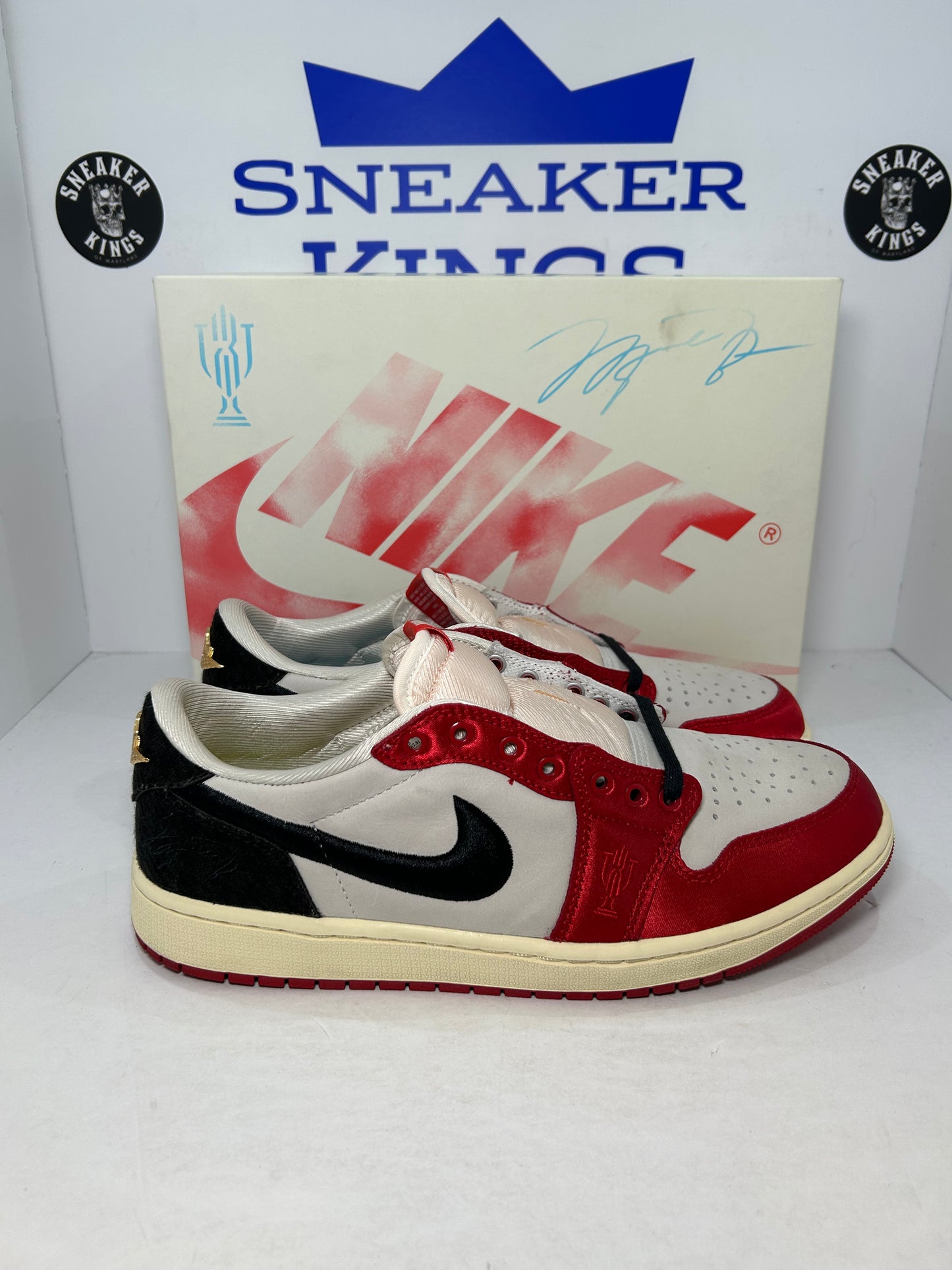 Air Jordan 1 Low OG SP Trophy Room Away (Pre-Owned)