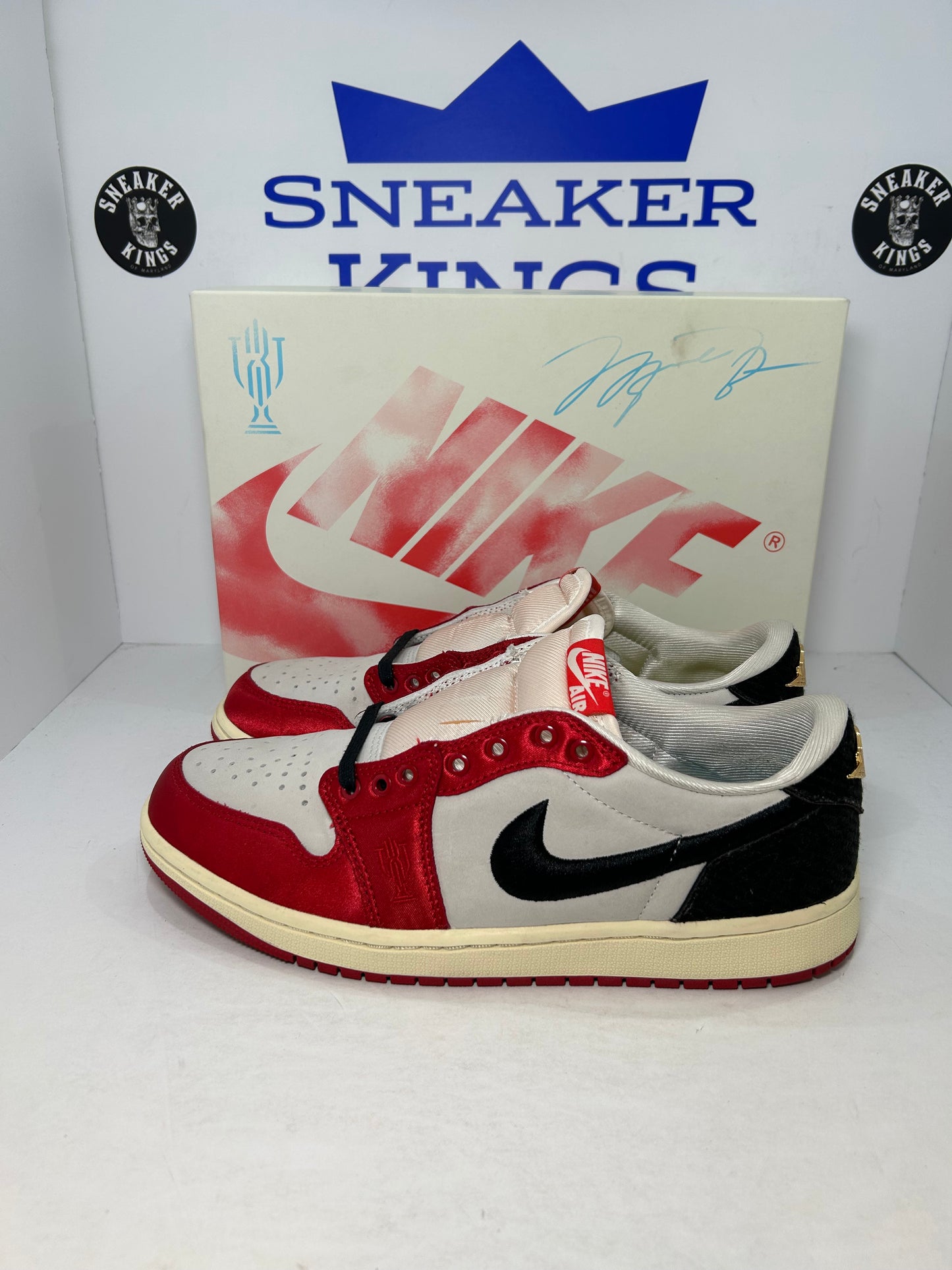 Air Jordan 1 Low OG SP Trophy Room Away (Pre-Owned)