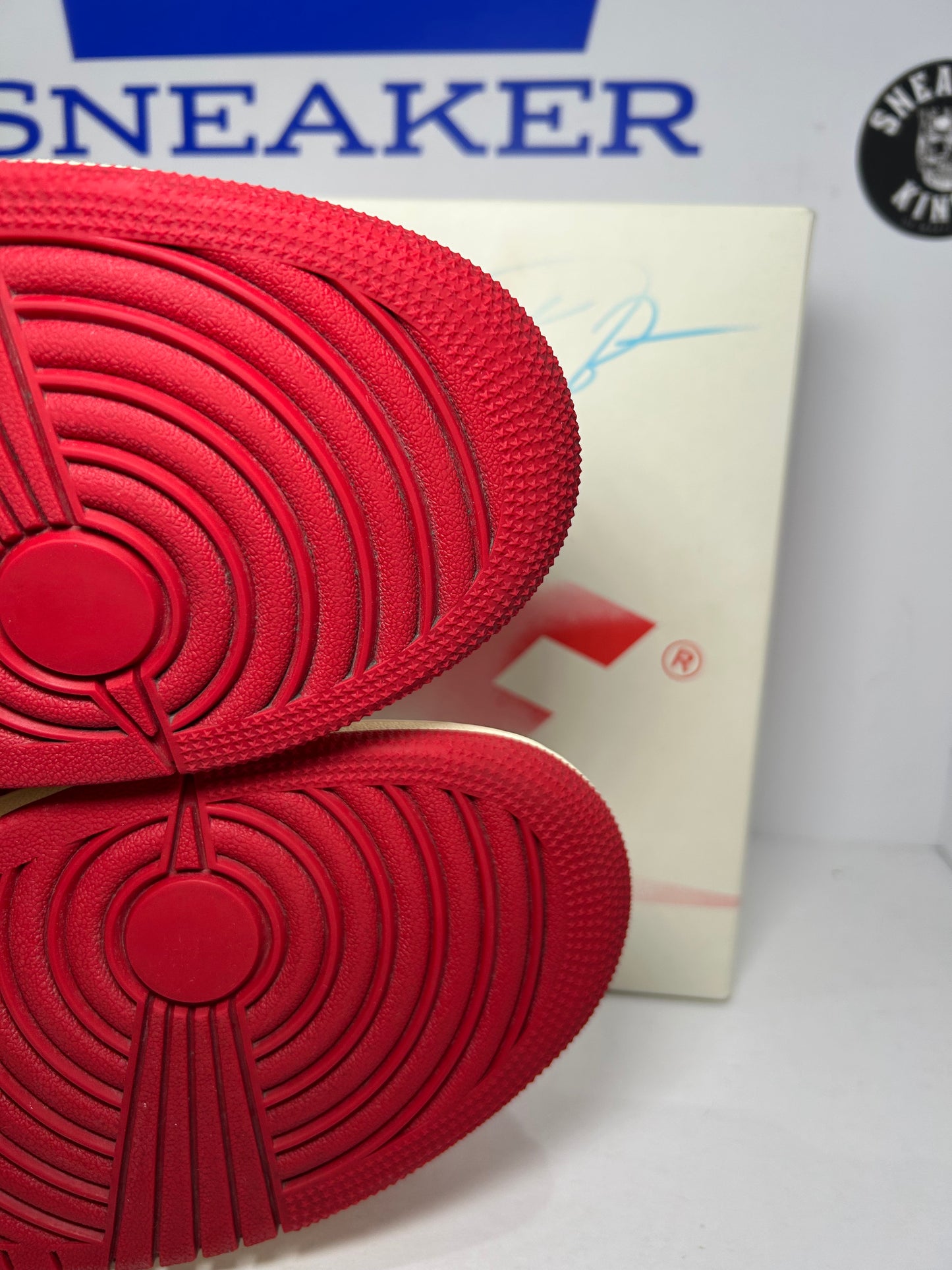 Air Jordan 1 Low OG SP Trophy Room Away (Pre-Owned)