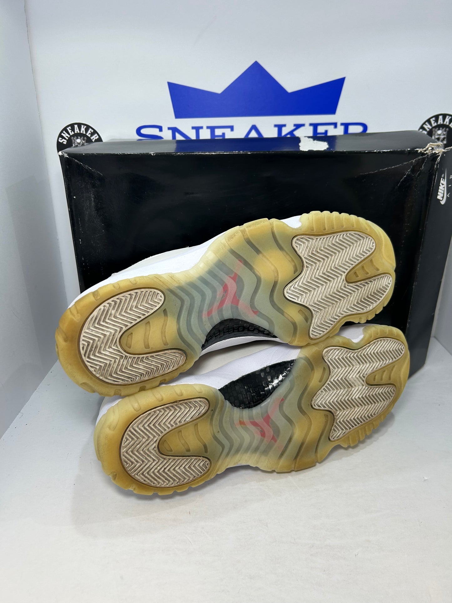 Air Jordan 11 Retro Platinum Tint (Pre-Owned)