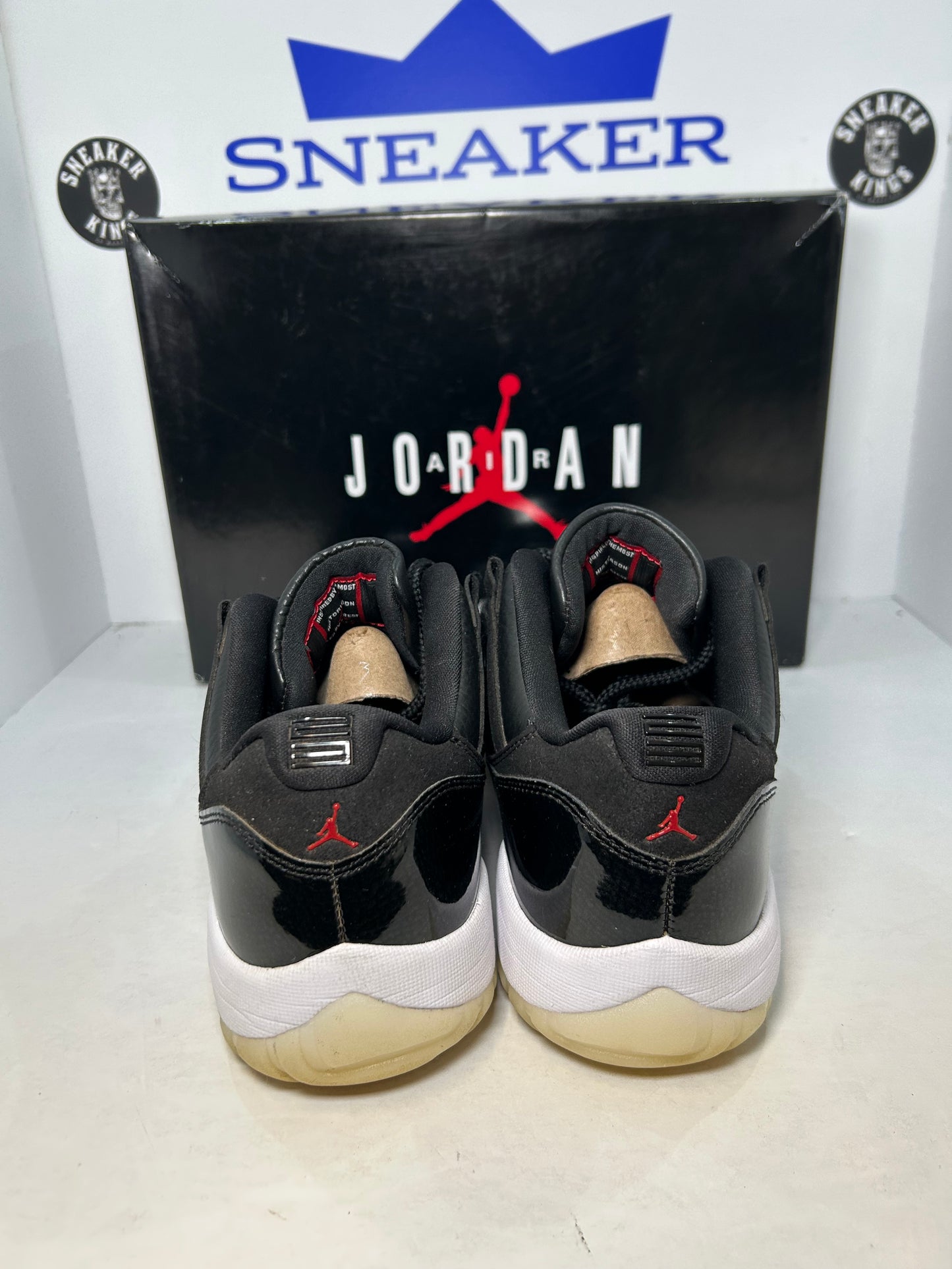 Air Jordan 11 Retro Low 72-10 (Pre-Owned)
