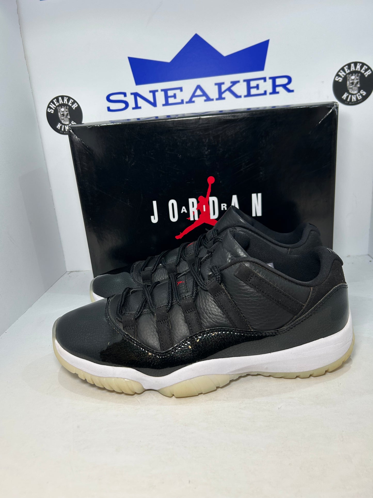 Air Jordan 11 Retro Low 72-10 (Pre-Owned)