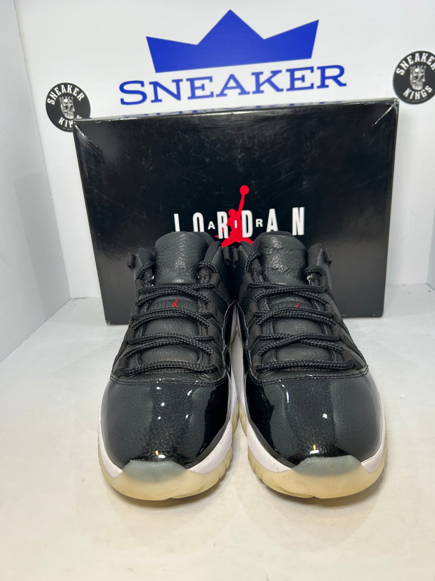 Air Jordan 11 Retro Low 72-10 (Pre-Owned)