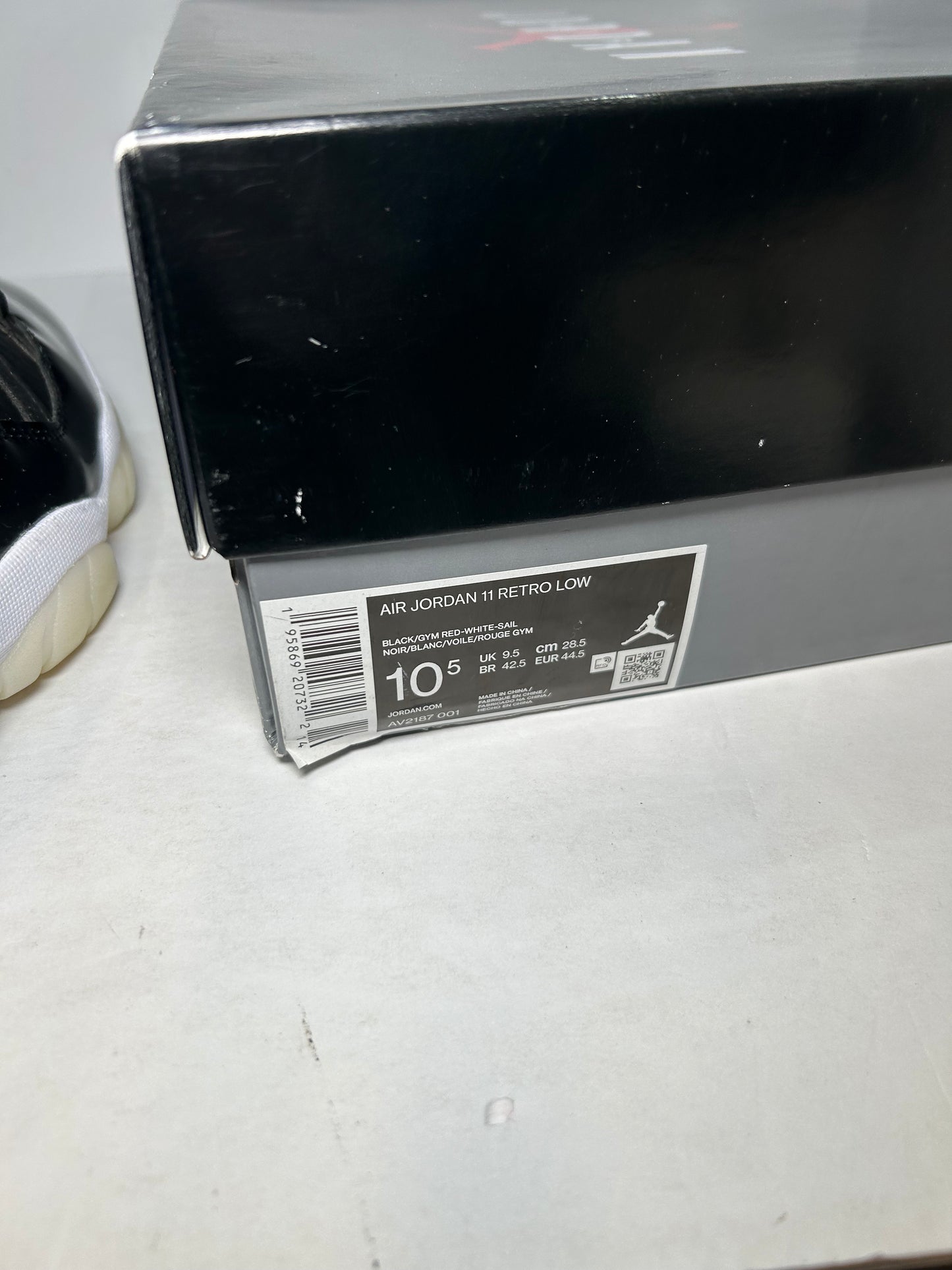 Air Jordan 11 Retro Low 72-10 (Pre-Owned)