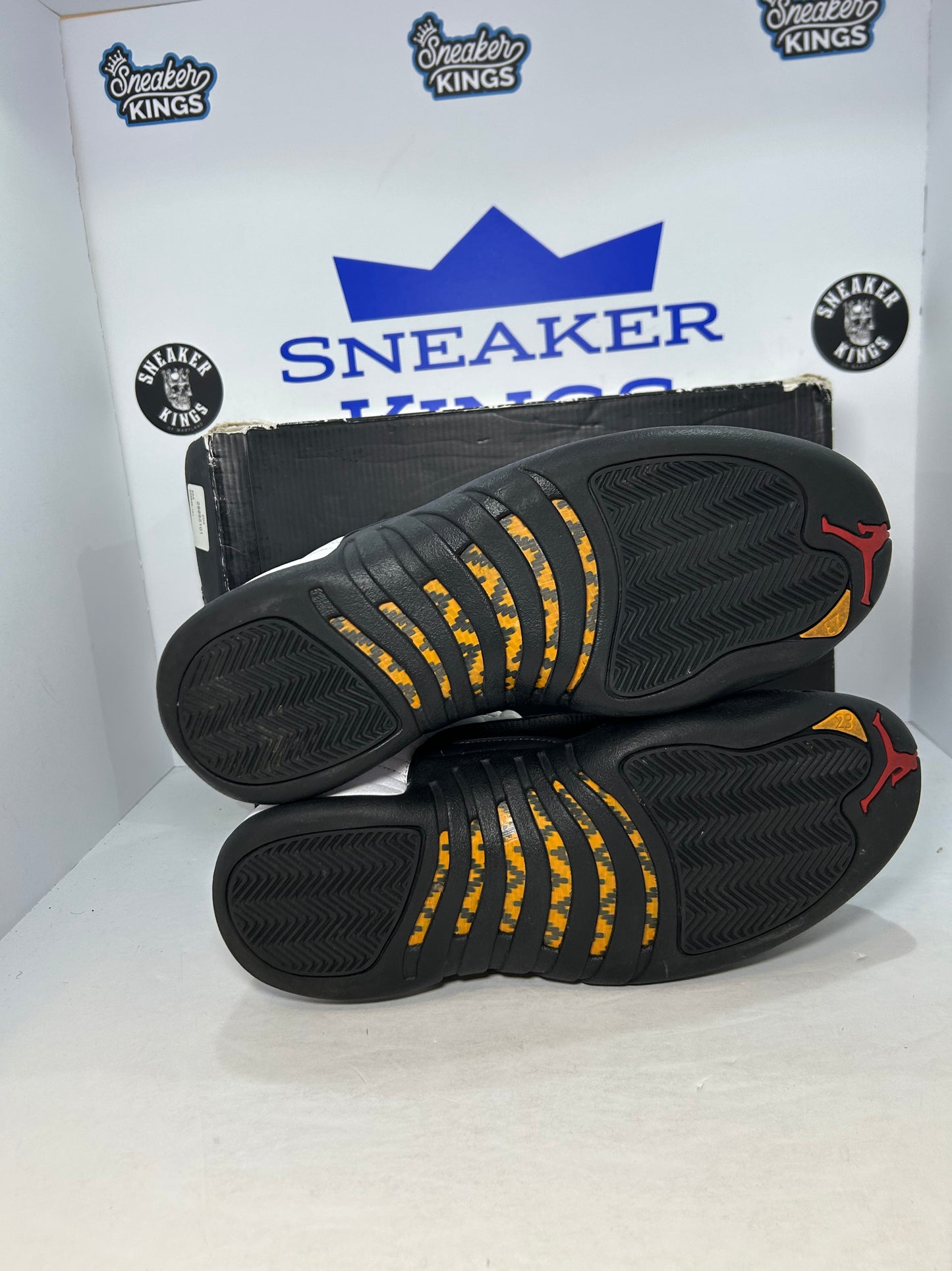 Air Jordan 12 Retro Taxi 2013 (Pre-Owned)