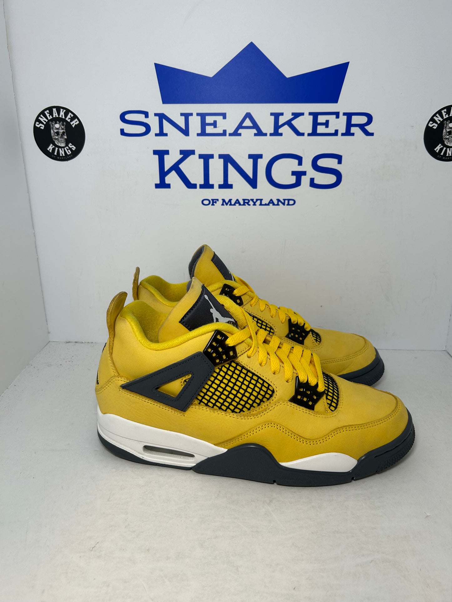 Air Jordan 4 Retro Lightning (Pre-Owned)