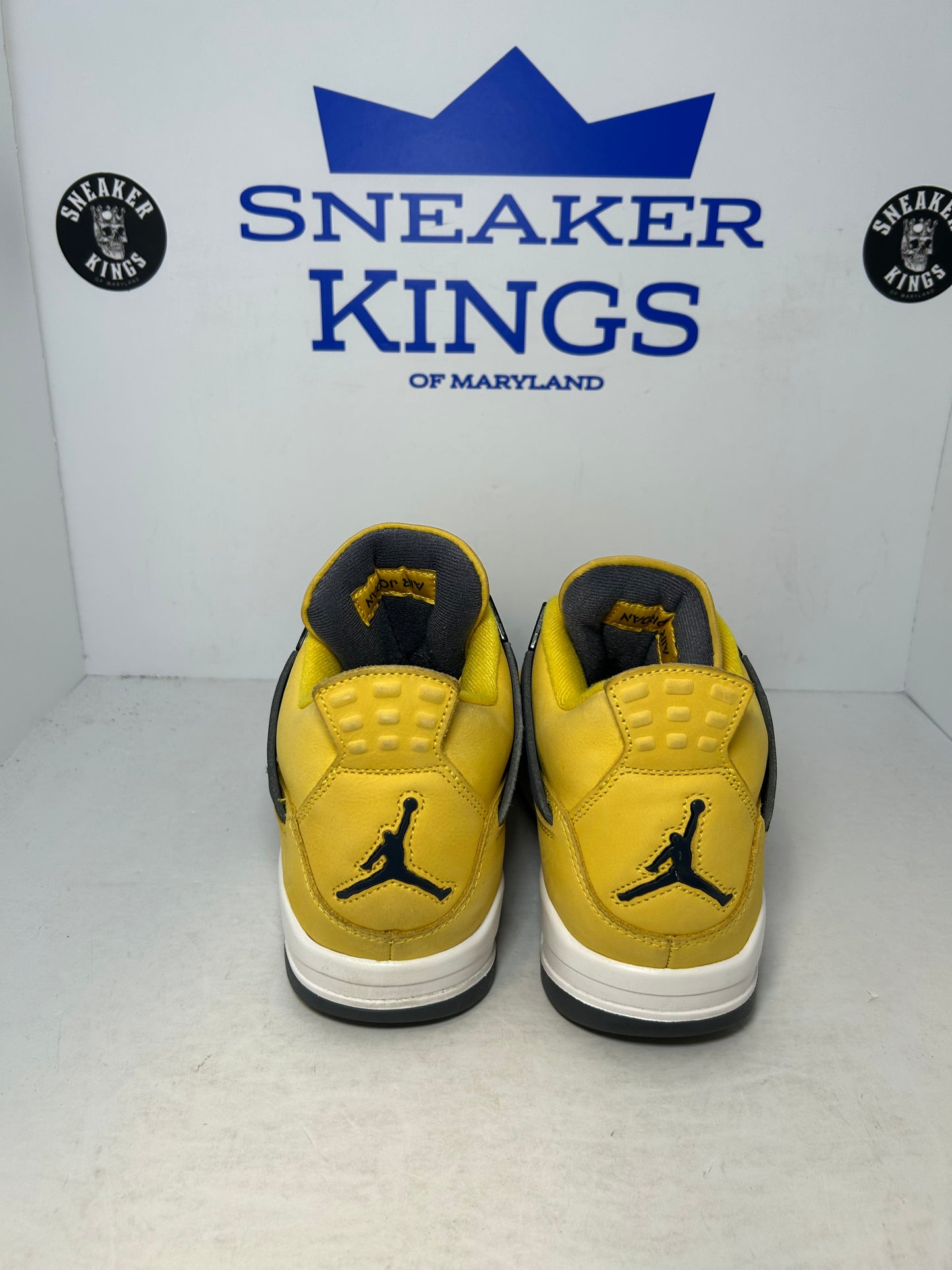 Air Jordan 4 Retro Lightning (Pre-Owned)