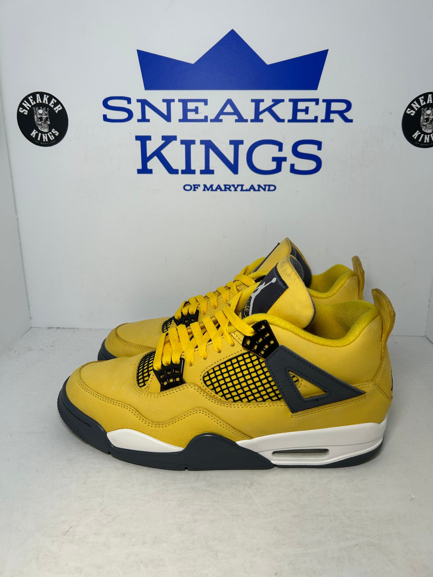 Air Jordan 4 Retro Lightning (Pre-Owned)