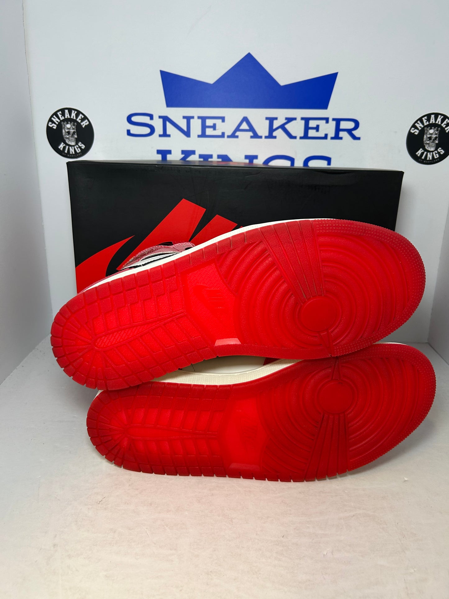 Air Jordan 1 Retro High OG x Marvel Spider-Man Spider-Verse Next Chapter (Pre-Owned)