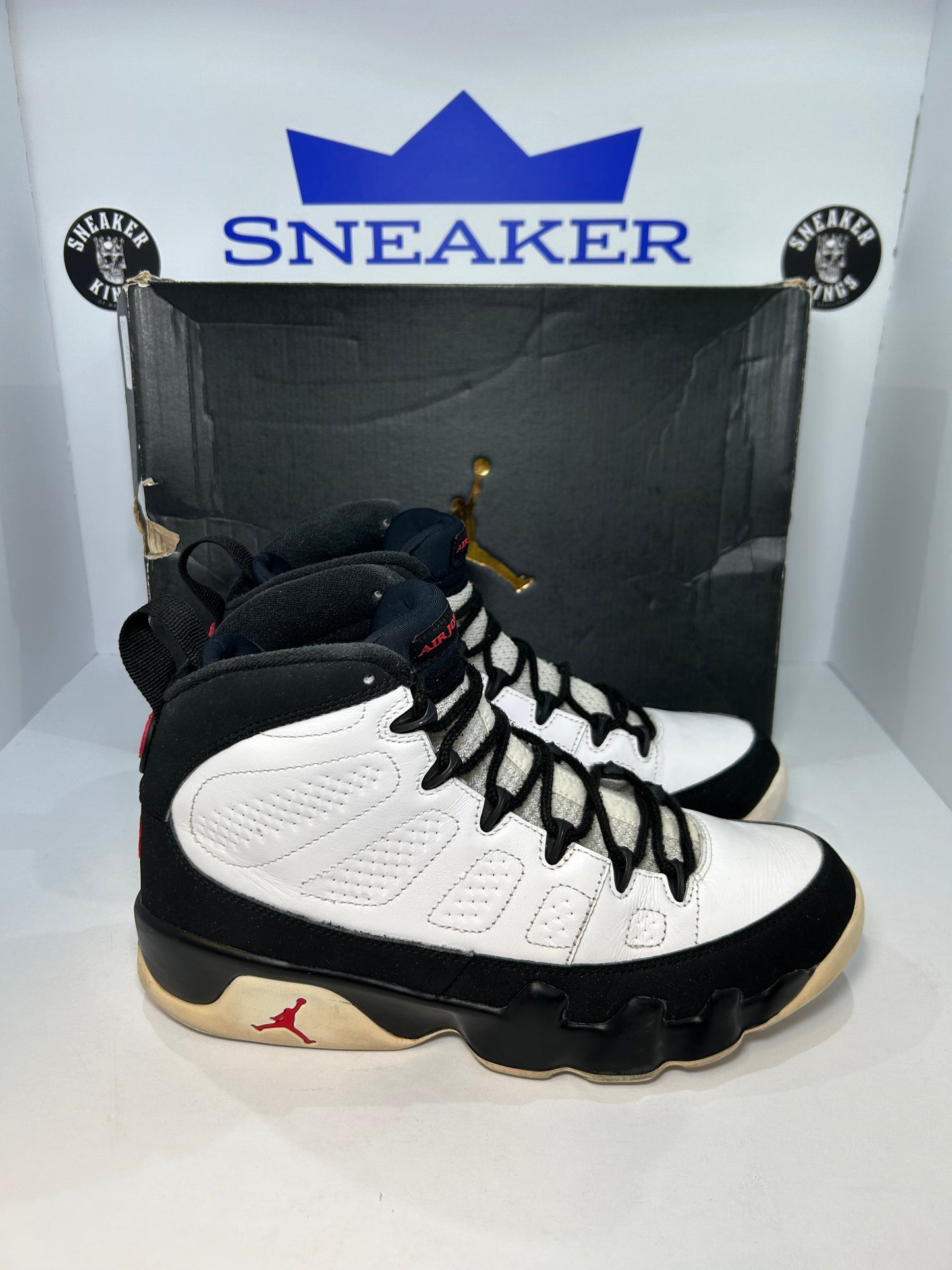 Air Jordan 9 Retro OG Space Jam 2016 (Pre-Owned)
