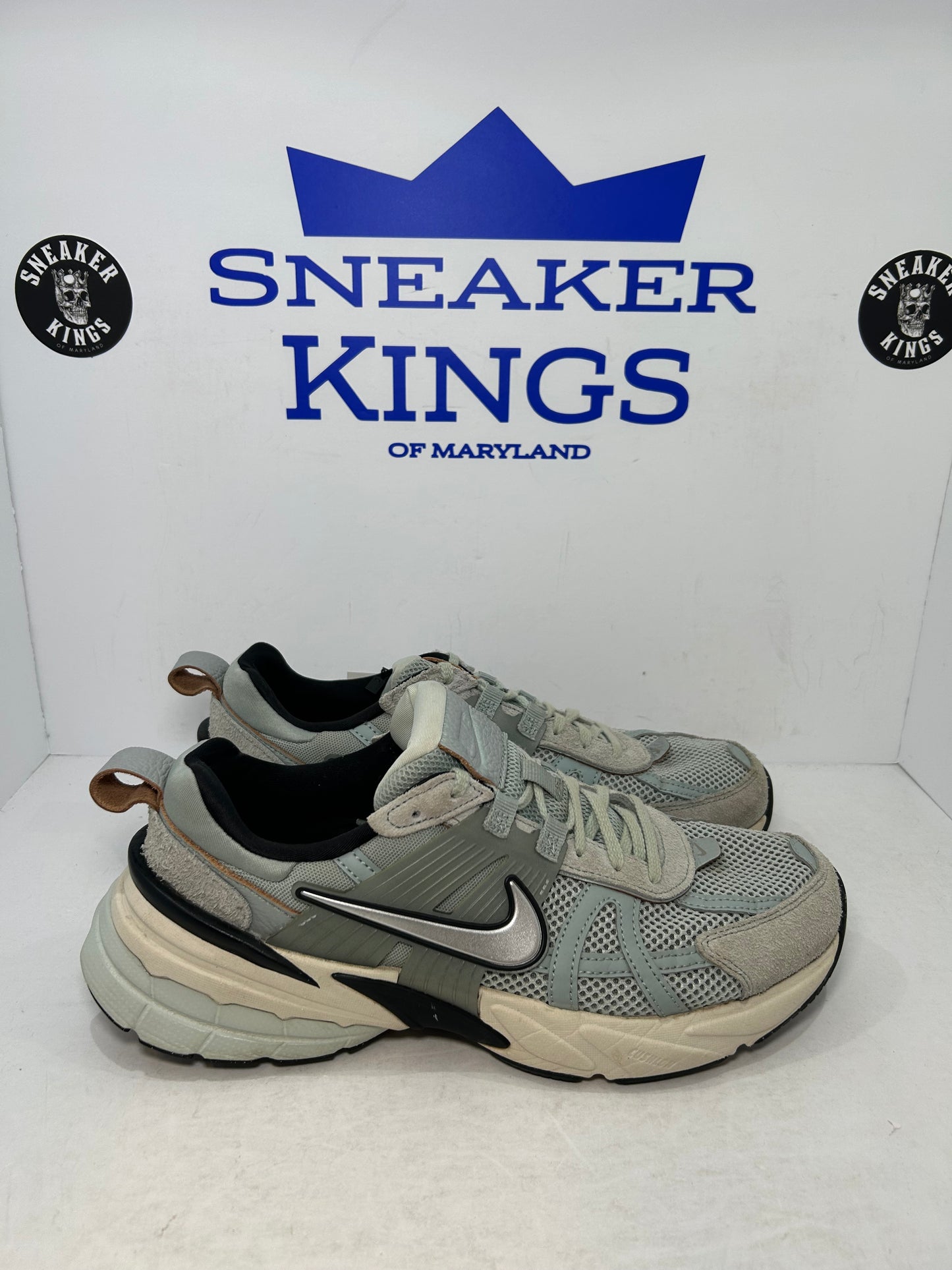 Nike V2K Run Light Pumice (W) (Pre-Owned)
