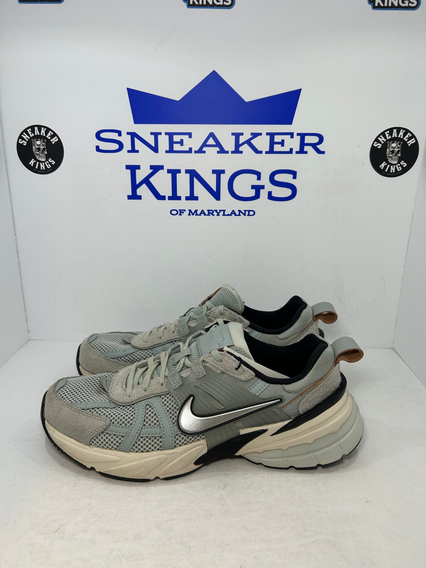 Nike V2K Run Light Pumice (W) (Pre-Owned)