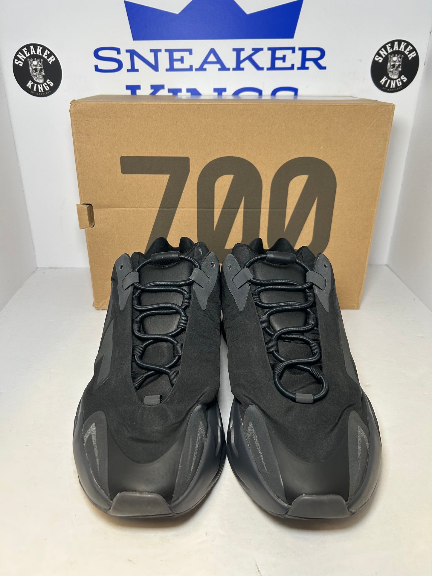 Adidas Yeezy Boost 700 MNVN Triple Black (Pre-Owned)