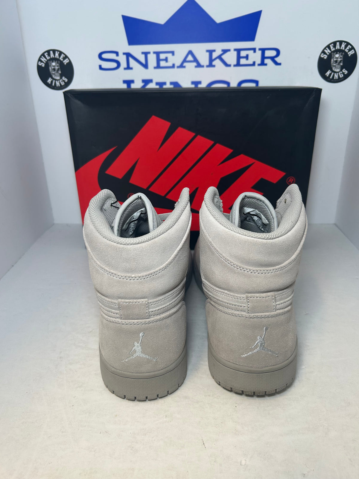Air Jordan 1 Retro High OG Grey Suede (Pre-Owned)