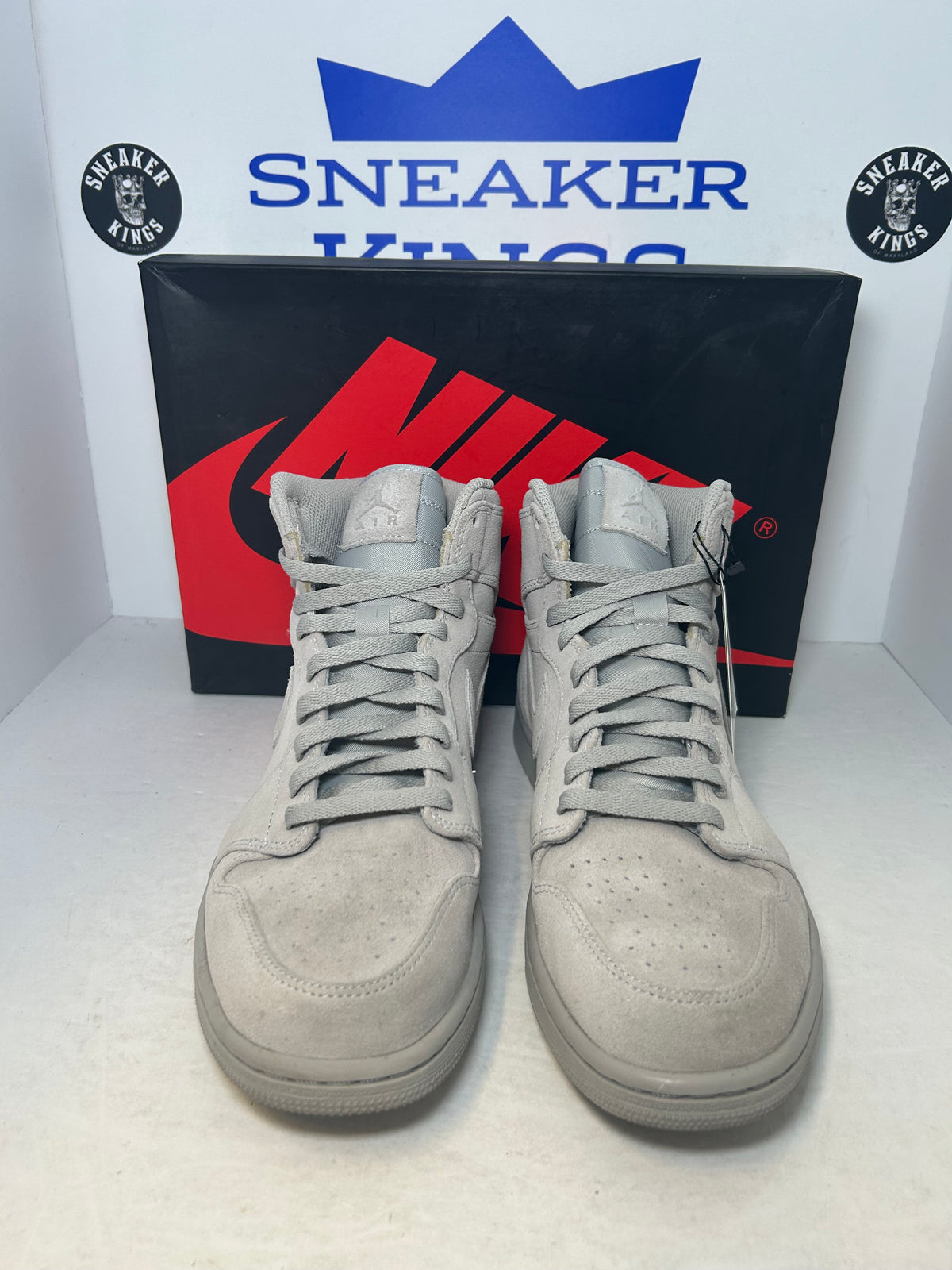 Air Jordan 1 Retro High OG Grey Suede (Pre-Owned)