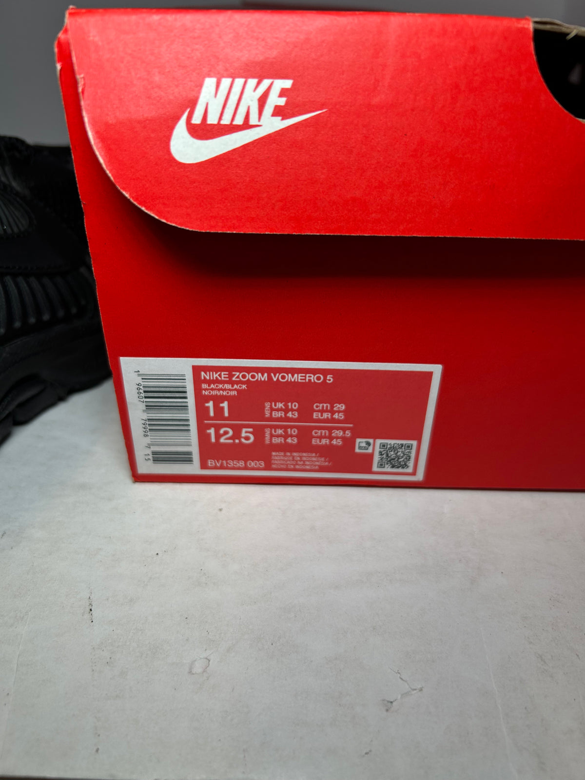 Nike Zoom Vomero 5 Triple Black (Pre-Owned)