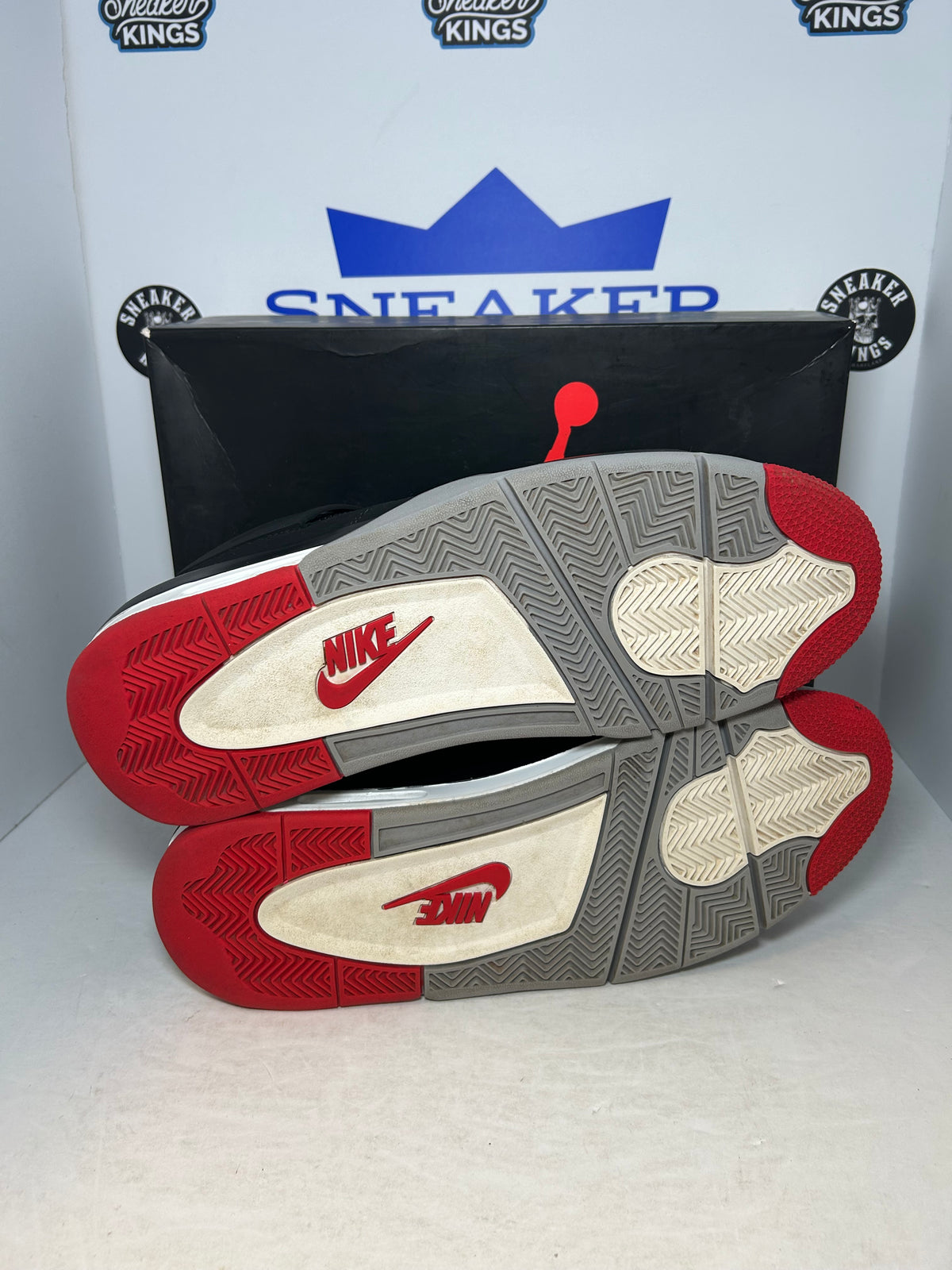 Air Jordan 4 Retro OG Bred 2019 (Pre-Owned)