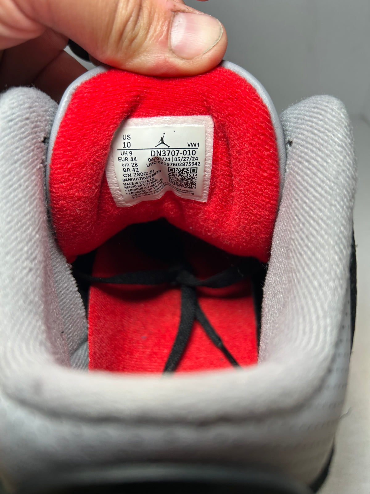 Air Jordan 3 Retro OG 2024 Black Cement (Pre-Owned)