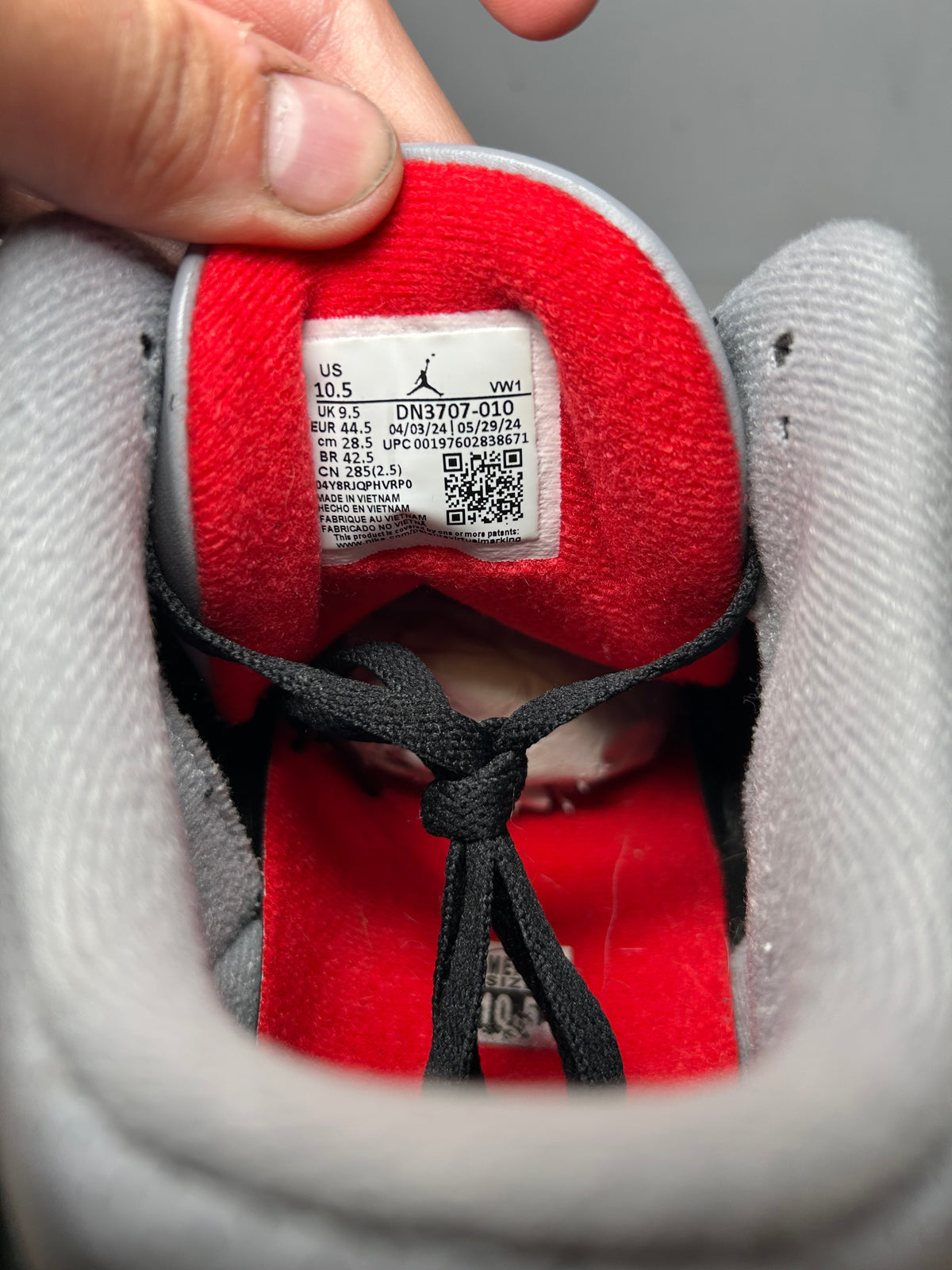 Air Jordan 3 Retro OG 2024 Black Cement (Pre-Owned)