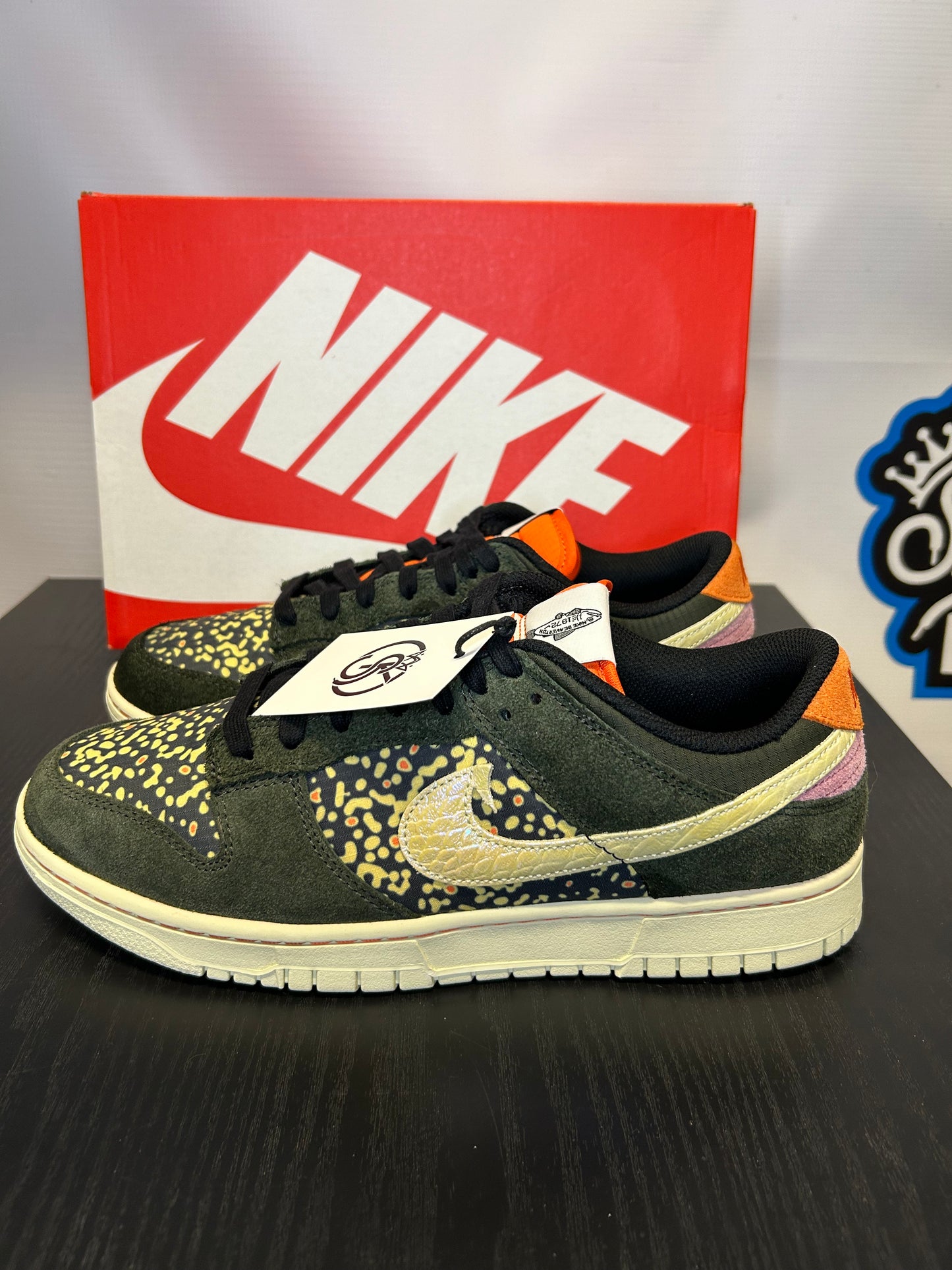 Nike Dunk Low SE Gone Fishing Rainbow Trout (Pre-Owned)