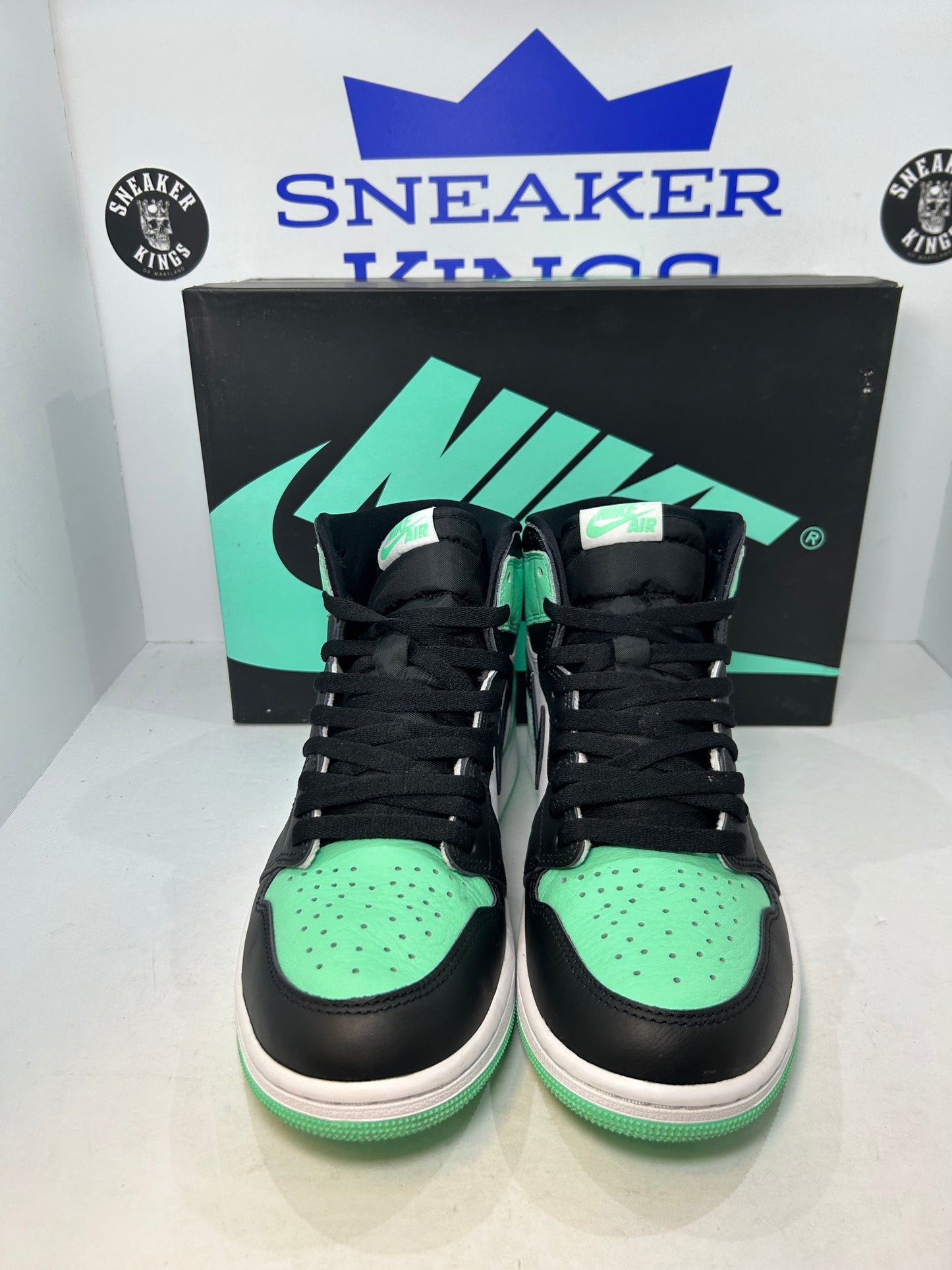 Air Jordan 1 Retro High OG Green Glow (Pre-Owned)
