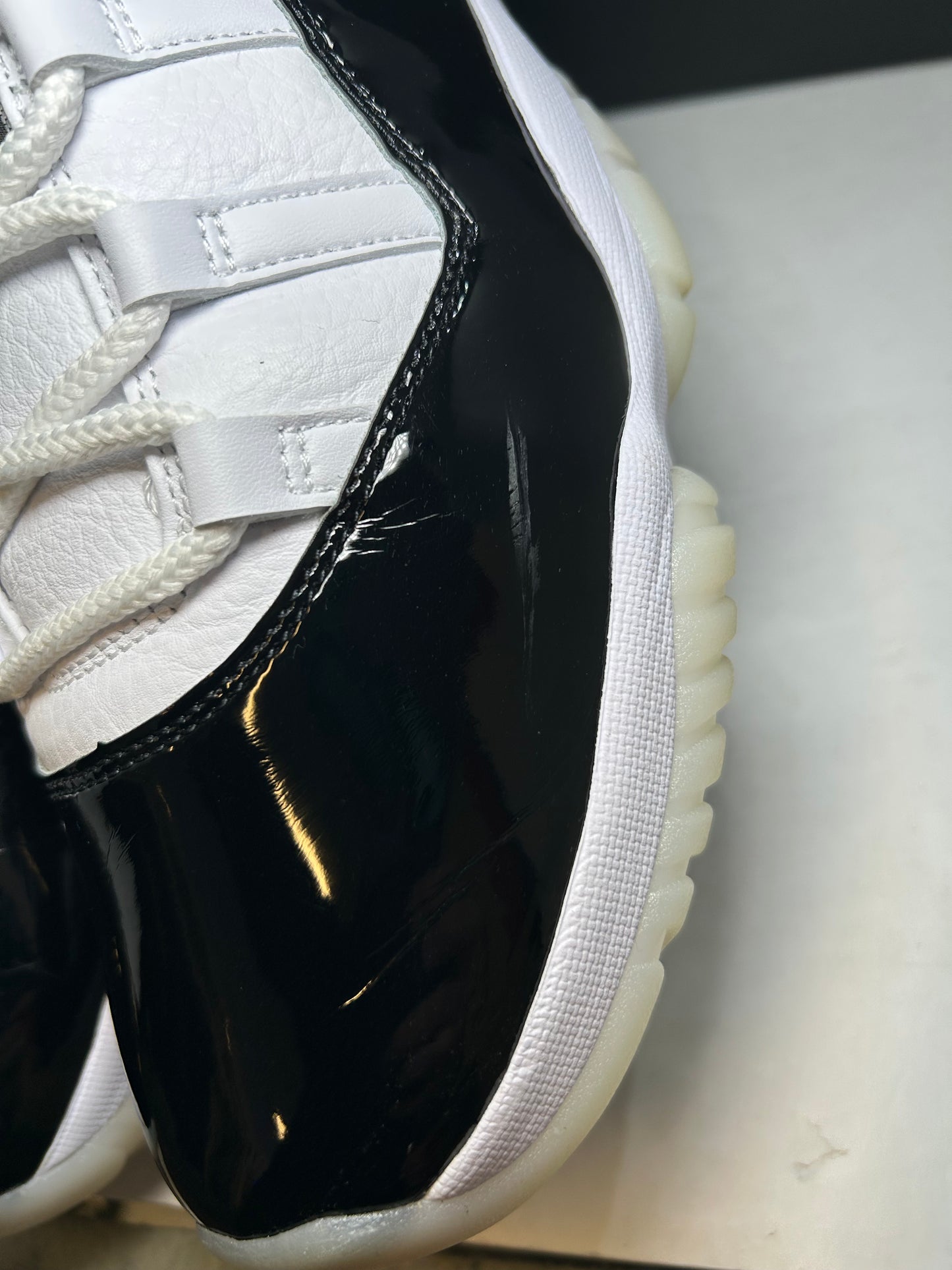 Air Jordan 11 Retro Gratitude Defining Moments DMP (Pre-Owned)