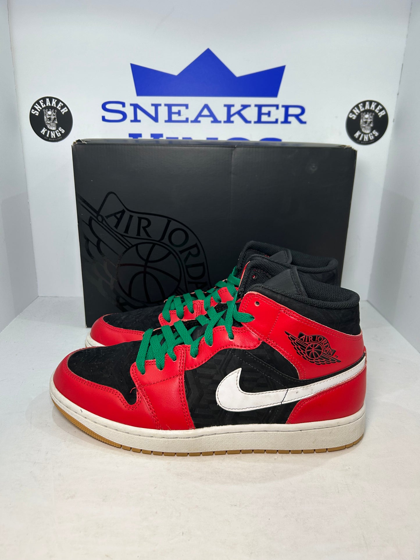 Air Jordan 1 SE Mid Christmas (Pre-Owned)