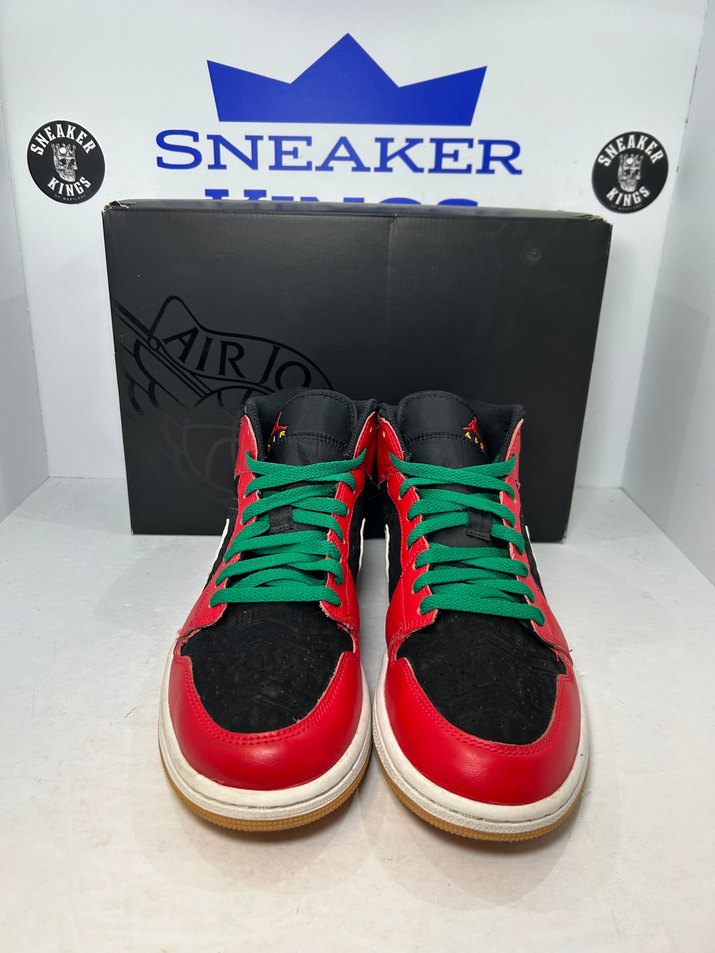 Air Jordan 1 SE Mid Christmas (Pre-Owned)