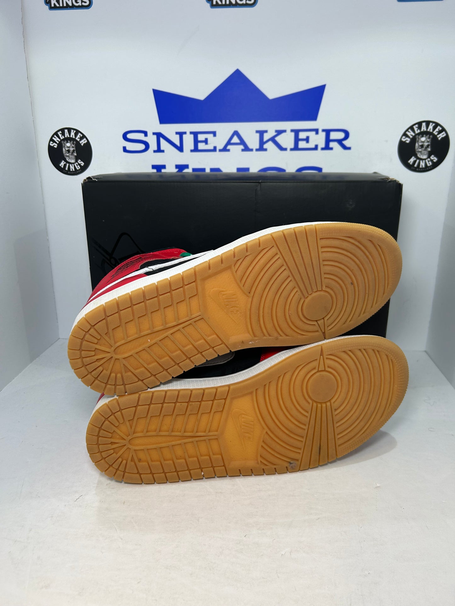 Air Jordan 1 SE Mid Christmas (Pre-Owned)