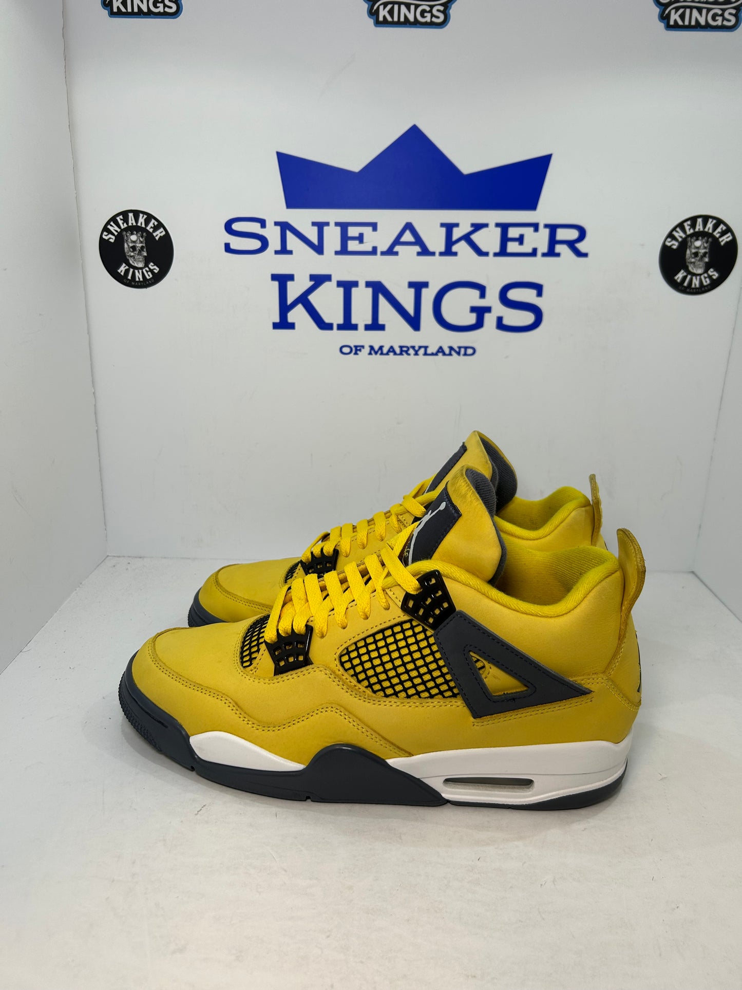 Air Jordan 4 Retro Lightning (Pre-Owned)