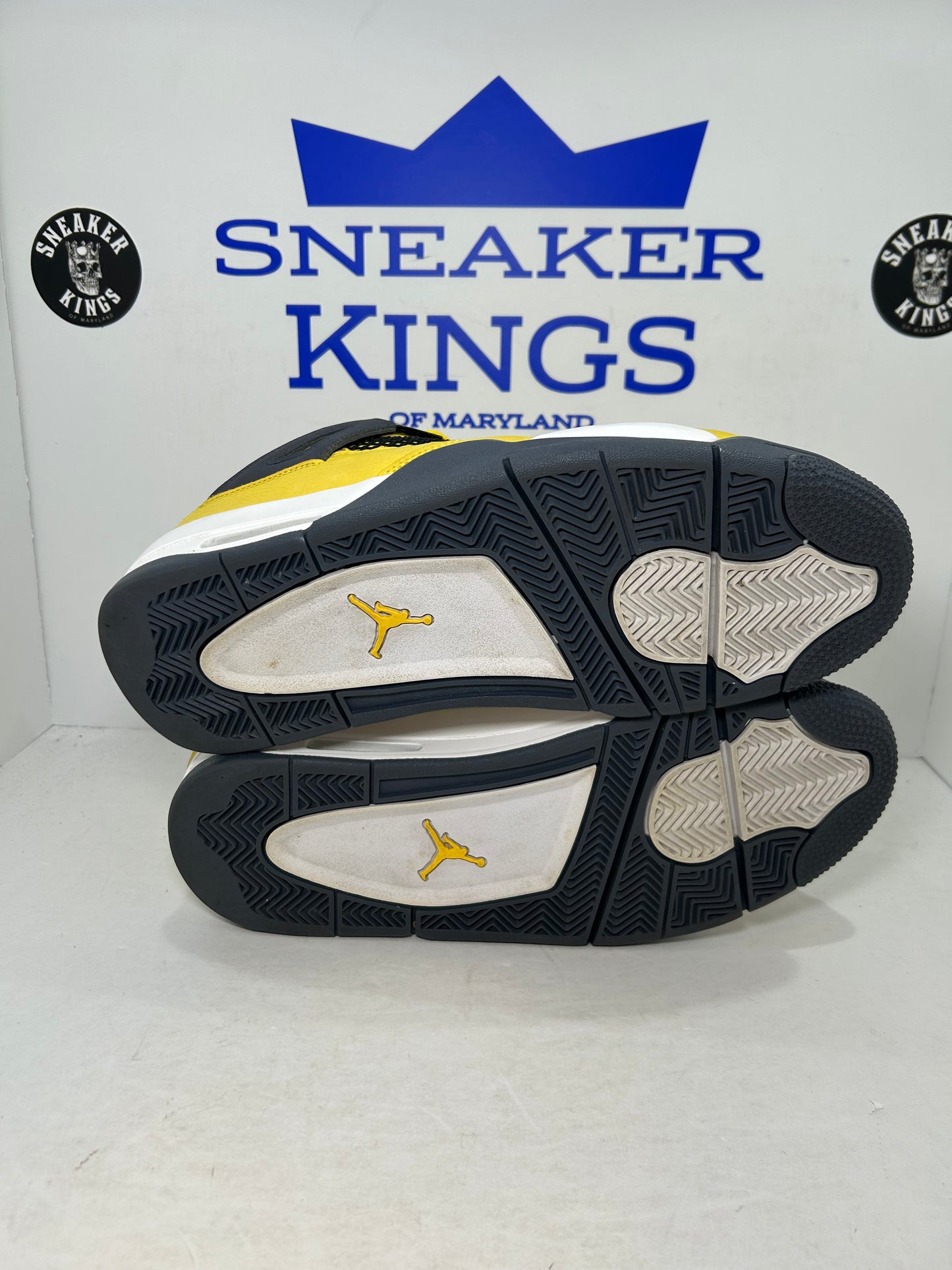 Air Jordan 4 Retro Lightning (Pre-Owned)