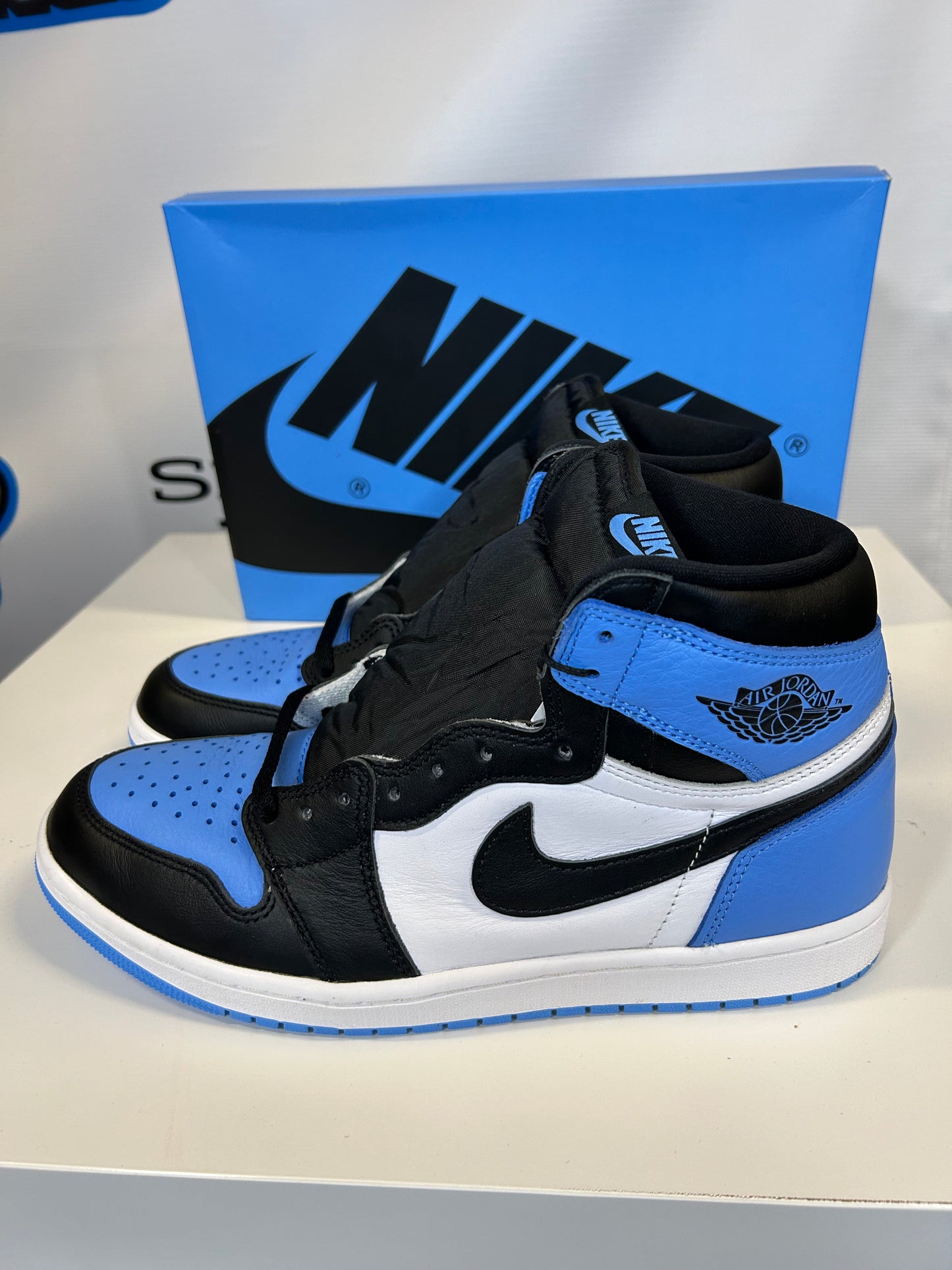 Air Jordan 1 Retro High UNC Toe (Pre-Owned)