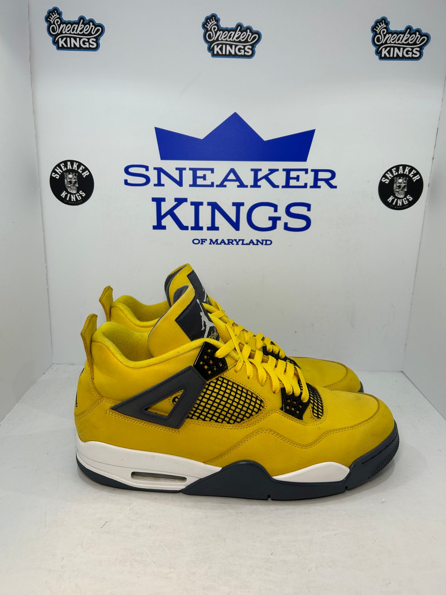 Air Jordan 4 Retro Lightning (Pre-Owned)
