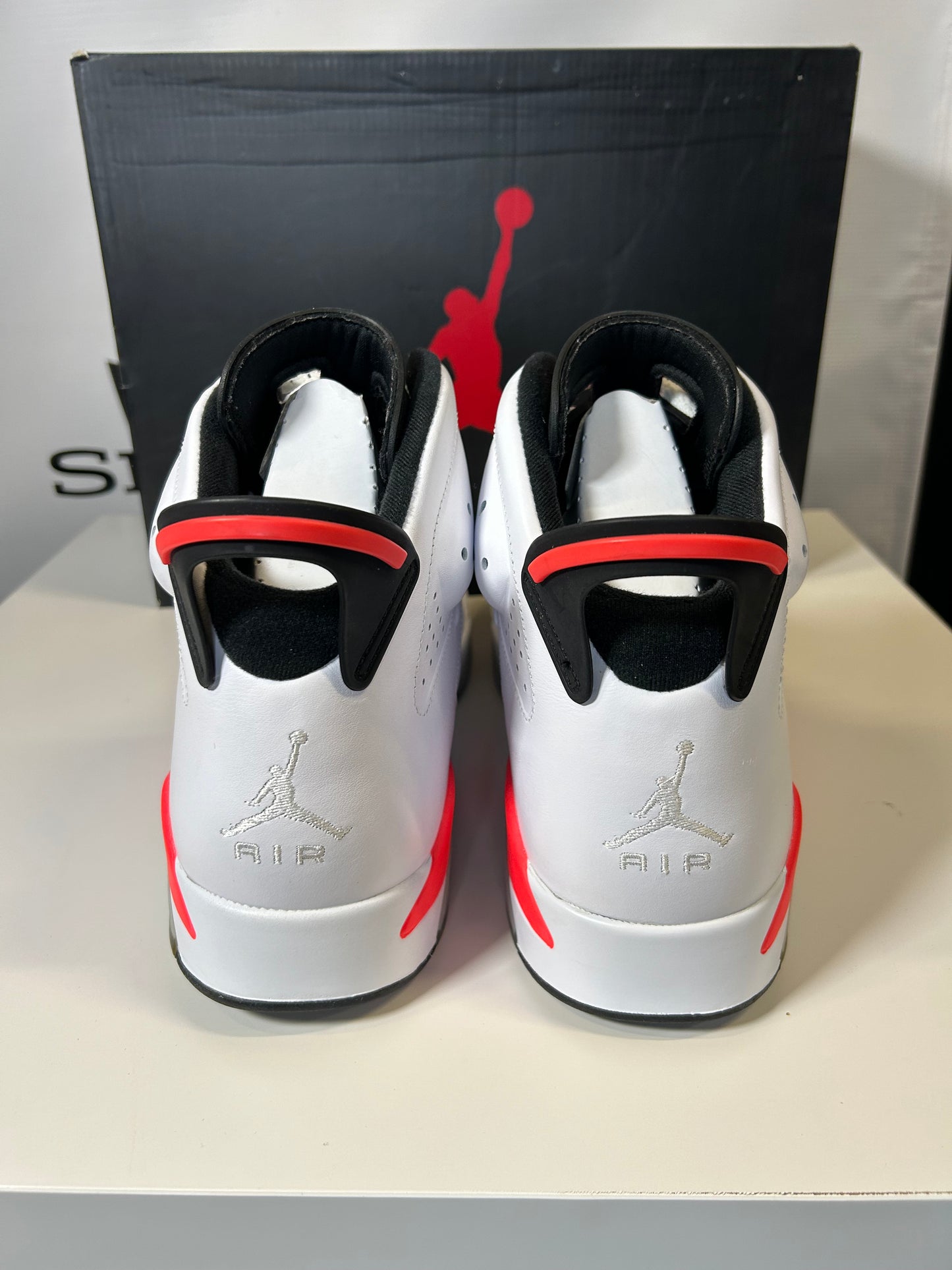 Air Jordan 6 Retro White Infrared (Pre-Owned)