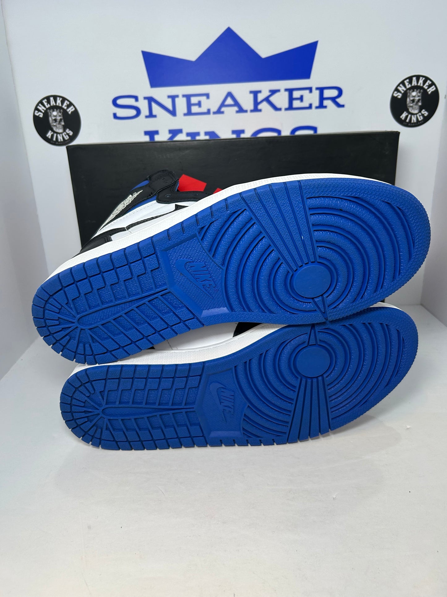 Air Jordan 1 Retro High OG Royal Toe (Pre-Owned)