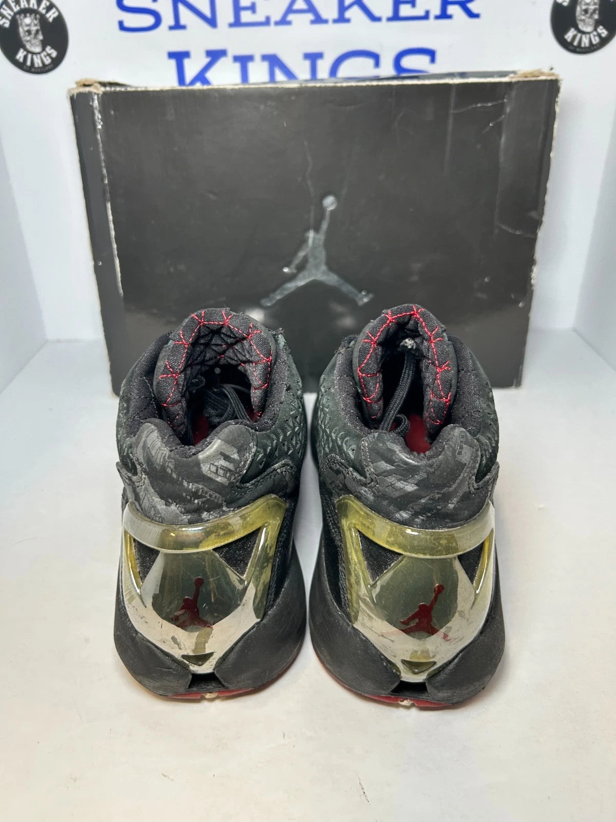 Air Jordan 22 OG 5/8 Black Varsity Red (Pre-Owned)